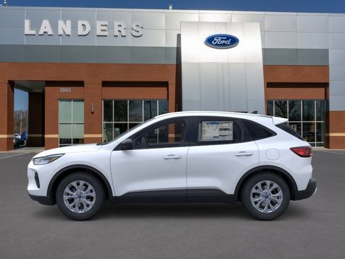 New 2026 Ford Escape Active w/ Active Premium Tech Pack FWD image 3