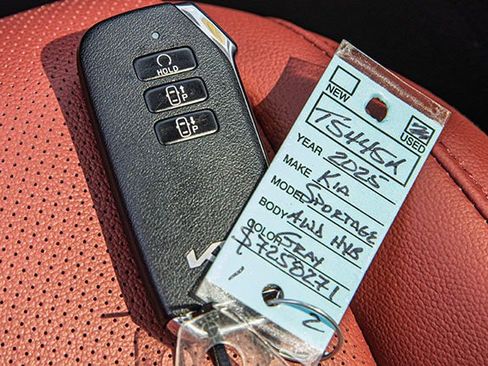 Used 2025 Kia Sportage SX Prestige AWD/4WD image 23