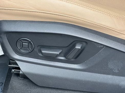 Used 2023 Audi Q7 3.0T Prestige image 30