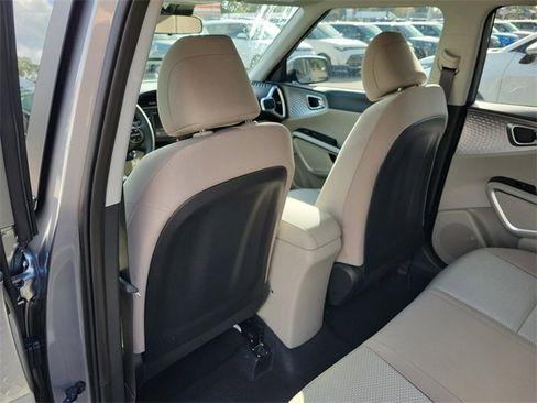 New 2025 Kia Soul LX image 16