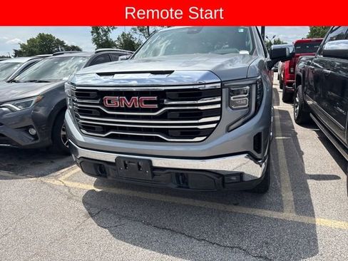 Used 2023 GMC Sierra 1500 SLT w/ SLT Premium Package AWD/4WD image 3