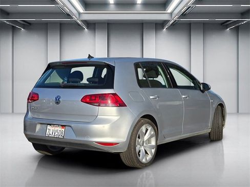 Used 2015 Volkswagen e-Golf Limited Edition image 4