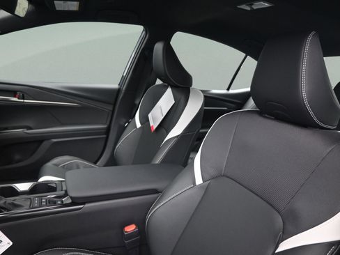 New 2026 Toyota Camry SE FWD image 29