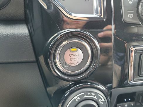 Used 2021 Nissan Titan Platinum Reserve w/ Moonroof Package image 16