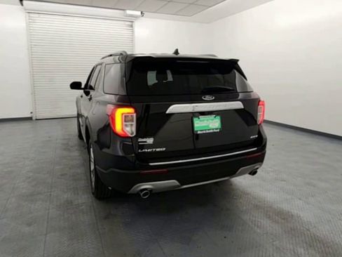 Used 2022 Ford Explorer Limited w/ Equipment Group 301A image 7