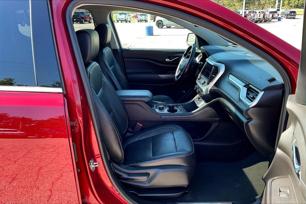 Used 2020 GMC Acadia SLT w/ LPO, Floor Liner Package AWD/4WD image 16
