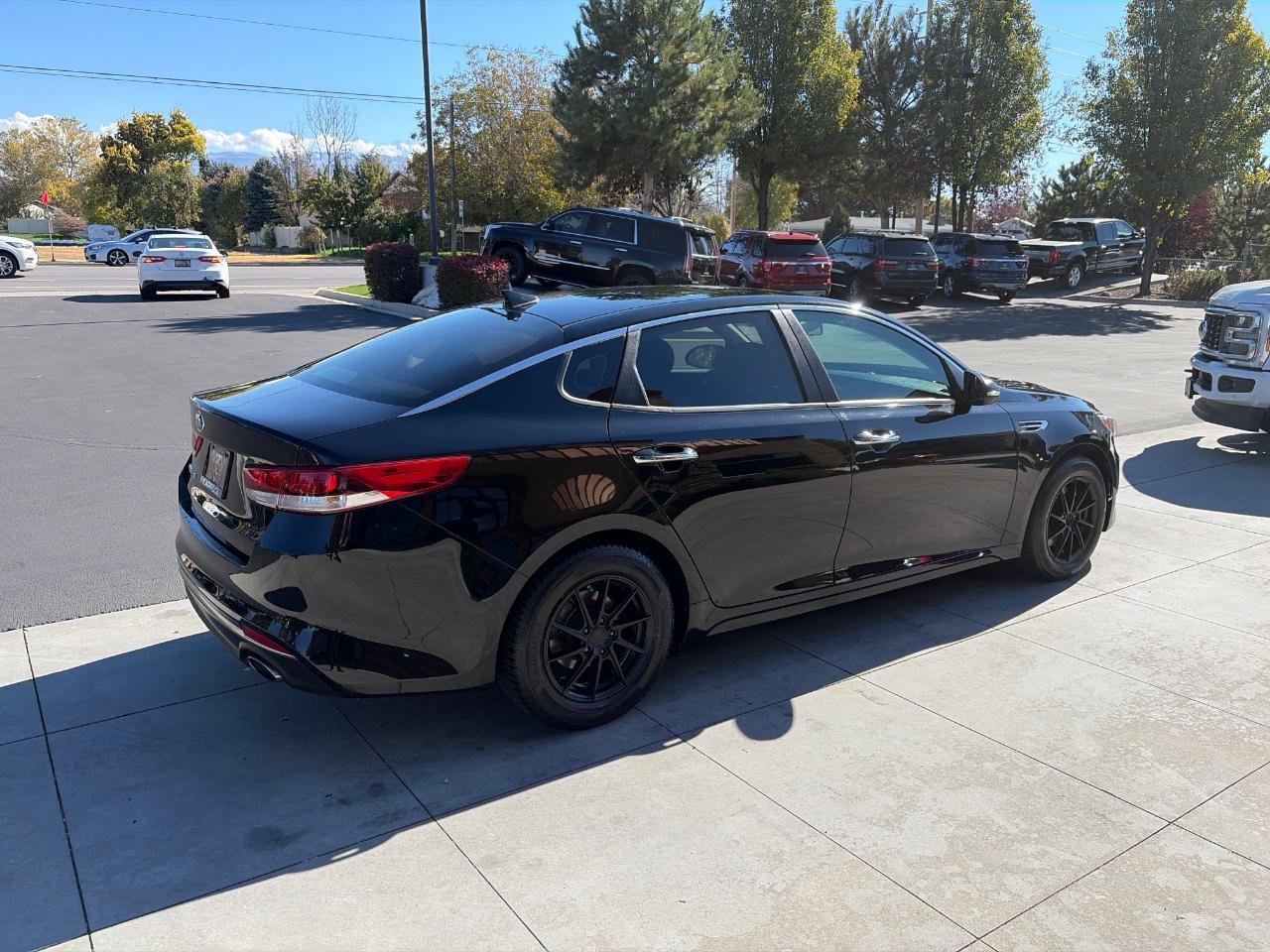 Used 2017 Kia Optima LX FWD image 22