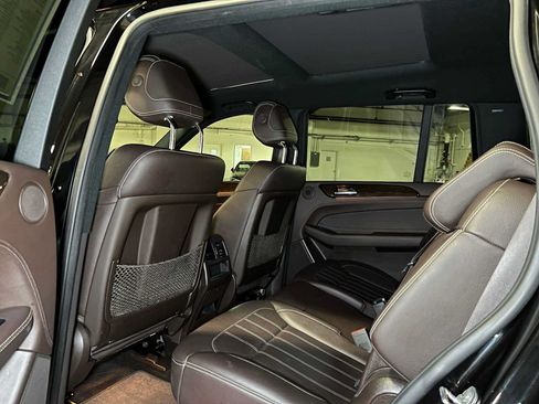 Used 2018 Mercedes-Benz GLS 450 4MATIC image 19
