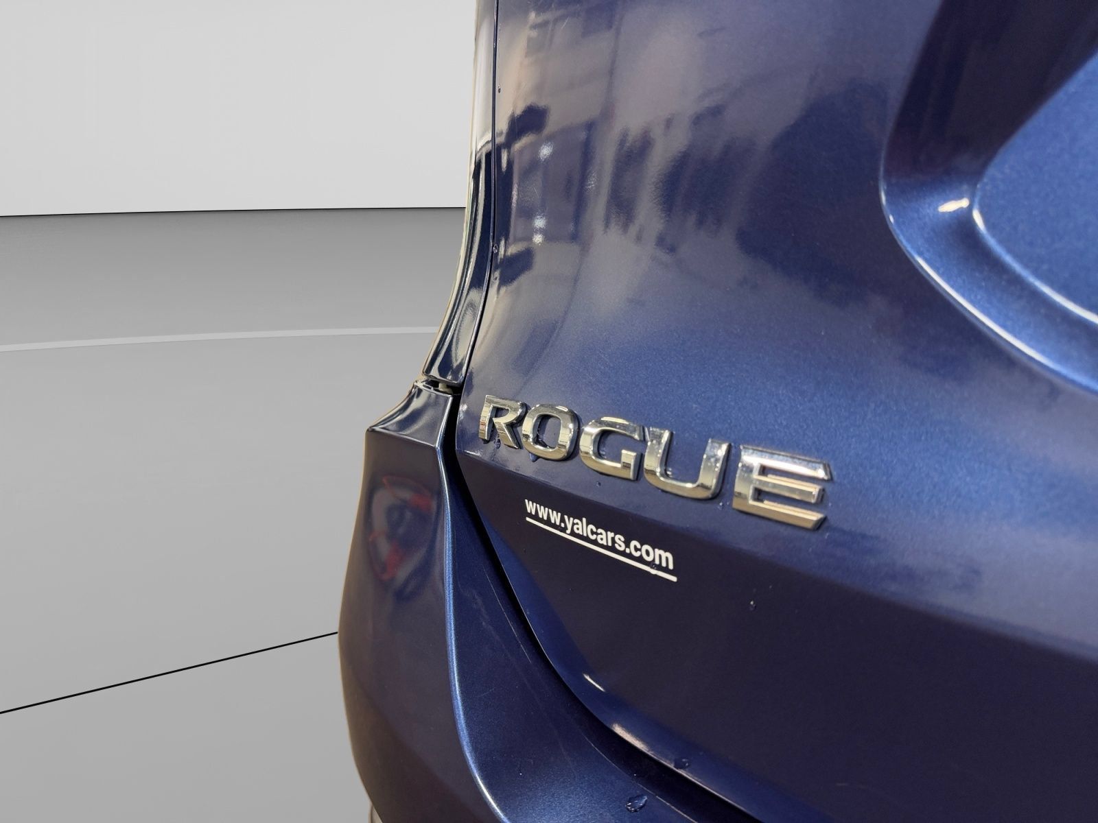 Used 2017 Nissan Rogue S AWD/4WD image 41