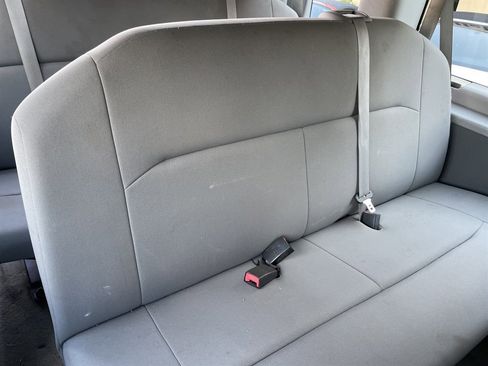 Used 2009 Ford E-350 and Econoline 350 XLT image 27