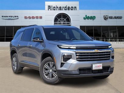 Used 2024 Chevrolet Traverse LT