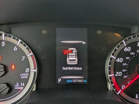 Used 2020 Toyota Highlander L image 10