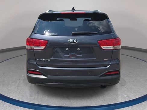 Used 2018 Kia Sorento AWD image 6