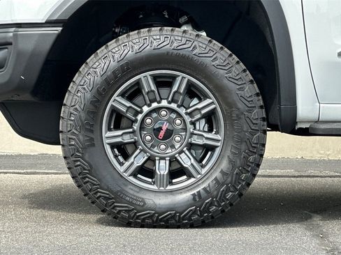 Used 2025 GMC Sierra 1500 AT4X image 26