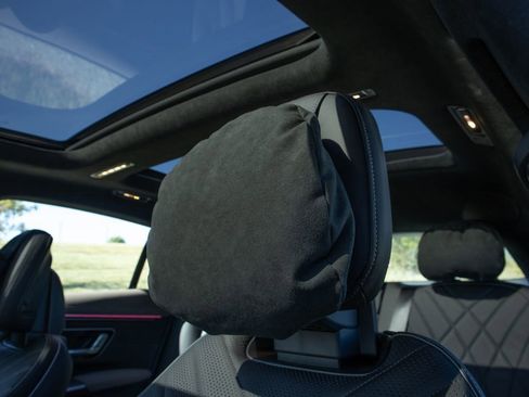 Used 2023 Mercedes-Benz EQS 580 580 image 30