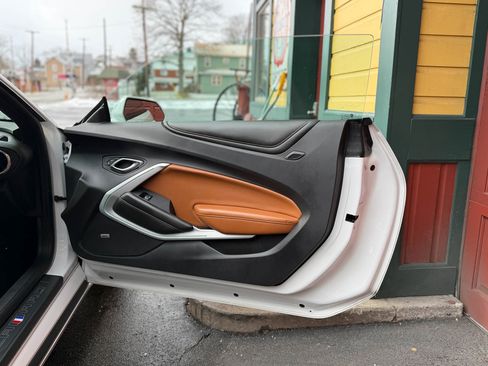 Used 2016 Chevrolet Camaro SS image 22