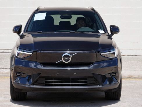 Used 2023 Volvo XC40 Recharge Plus AWD/4WD image 43