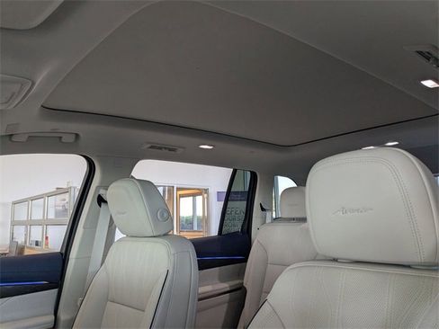 New 2026 Buick Enclave Avenir w/ Super Cruise Package image 16