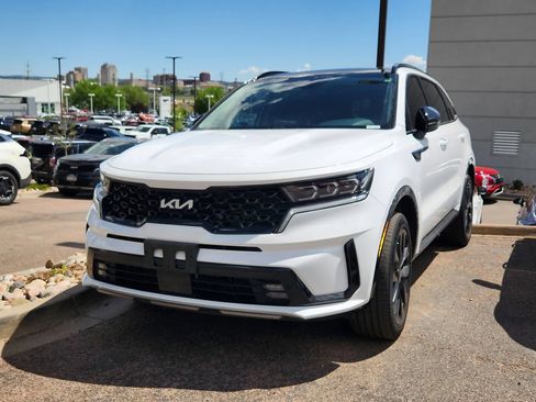 Used 2023 Kia Sorento SX AWD/4WD image 11