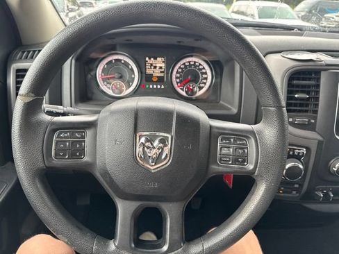 Used 2018 RAM 1500 Express AWD/4WD image 15