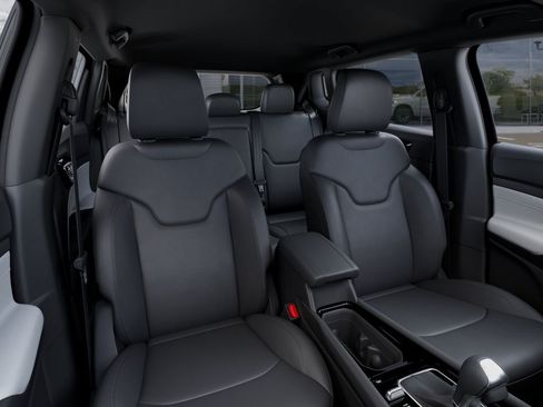 New 2026 Jeep Compass Limited AWD/4WD image 16
