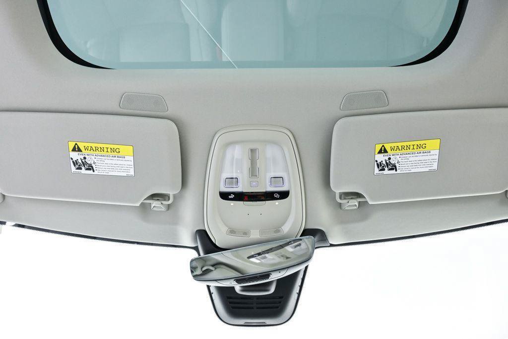 Used 2026 Volvo XC90 B6 Ultra w/ Protection Package AWD/4WD image 19
