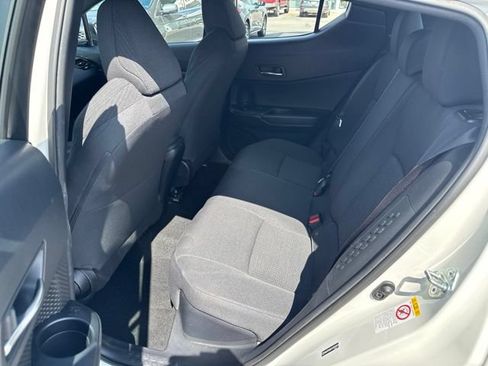 Used 2018 Toyota C-HR XLE FWD image 23