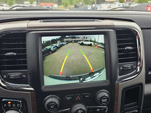 Used 2018 RAM 1500 Laramie AWD/4WD image 18