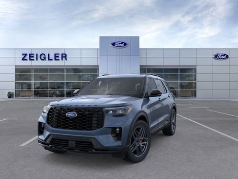 New 2026 Ford Explorer ST-Line w/ ST-Line Street Pack AWD/4WD image 2