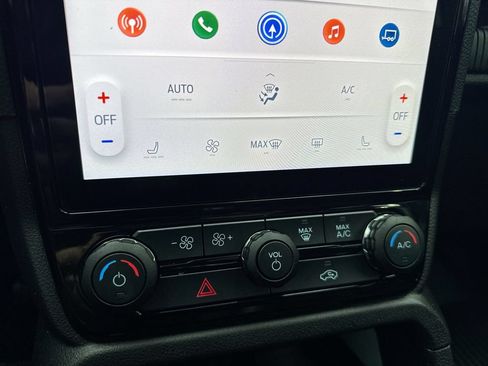 Used 2025 Ford Ranger XLT w/ Equipment Group 301A High AWD/4WD image 17