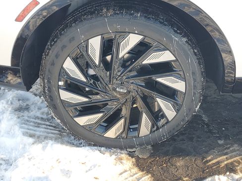 New 2026 Lincoln Nautilus Reserve w/ Jet Appearance Package image 5