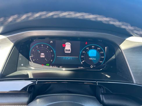 Used 2026 Volkswagen Atlas Cross Sport SE image 10