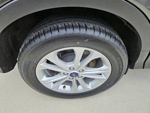 Used 2019 Ford Escape SEL image 38