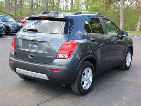 Used 2016 Chevrolet Trax LT w/ LT Sun and Sound Package FWD image 3