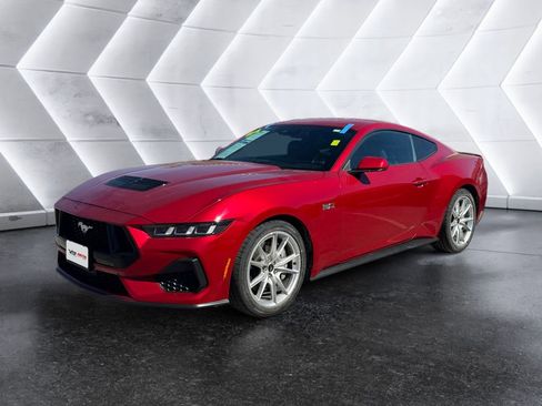 Used 2024 Ford Mustang GT Premium image 3