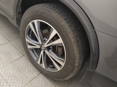 Used 2019 Nissan Rogue SV w/ Sun & Sound Touring Package FWD image 31