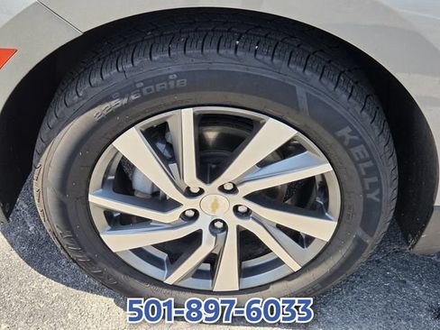 Used 2024 Chevrolet Equinox Premier FWD image 16