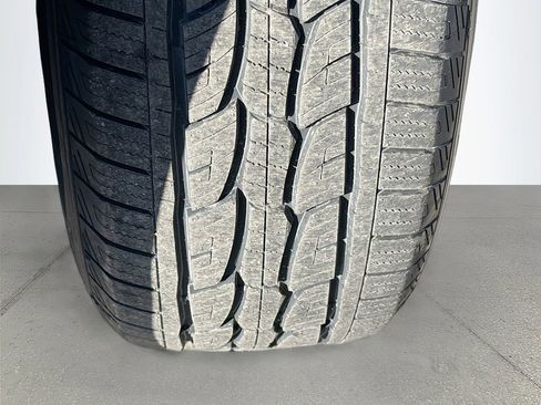 Used 2024 GMC Yukon SLT image 43