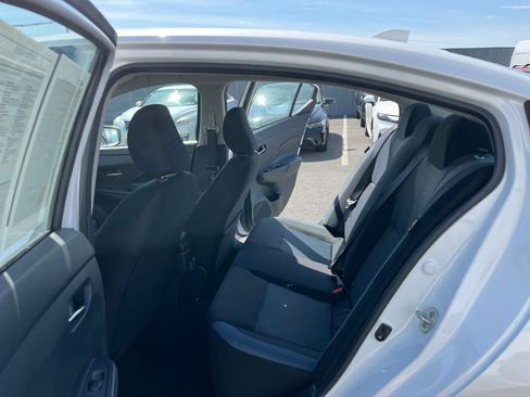 Used 2025 Nissan Versa SV FWD image 25