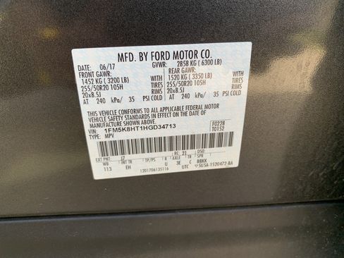 Used 2017 Ford Explorer Platinum image 36