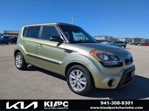 Used 2013 Kia Soul + image 1