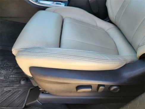 Certified 2022 Subaru Ascent Limited w/ Technology Package image 26