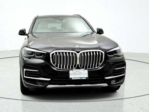 Used 2022 BMW X5 xDrive40i w/ Premium Package AWD/4WD image 2
