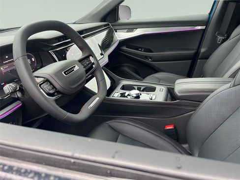 Used 2025 Jeep Wagoneer S Limited image 11