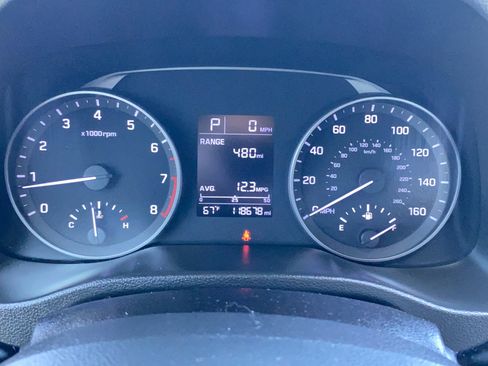 Used 2017 Hyundai Elantra SE FWD image 11