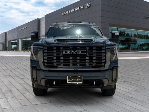 Used 2024 GMC Sierra 2500 Denali Ultimate AWD/4WD image 8
