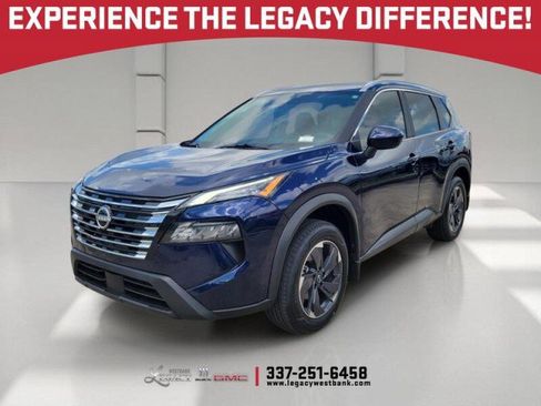 Used 2025 Nissan Rogue SV w/ SV Premium Package FWD image 1