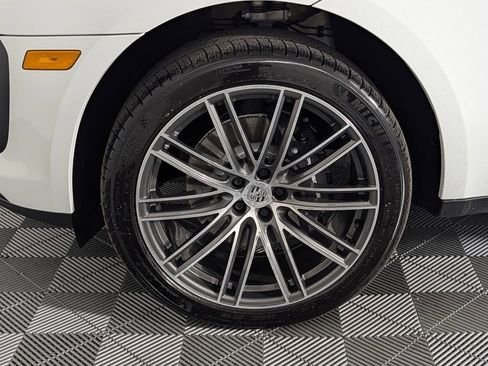 New 2026 Porsche Macan image 11