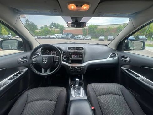 Used 2012 Dodge Journey SXT FWD image 17