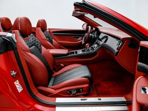 Used 2022 Bentley Continental GT image 54